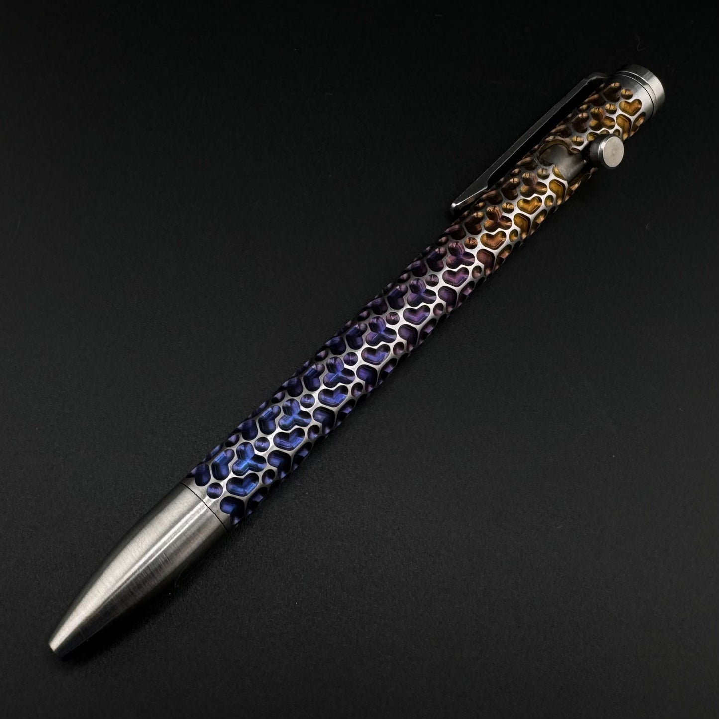 A pen that is sitting on a table